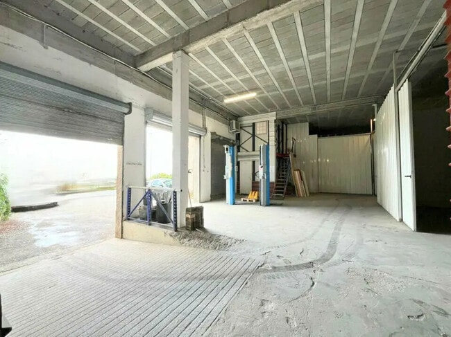 Vente Entrepôt 1 245 m²