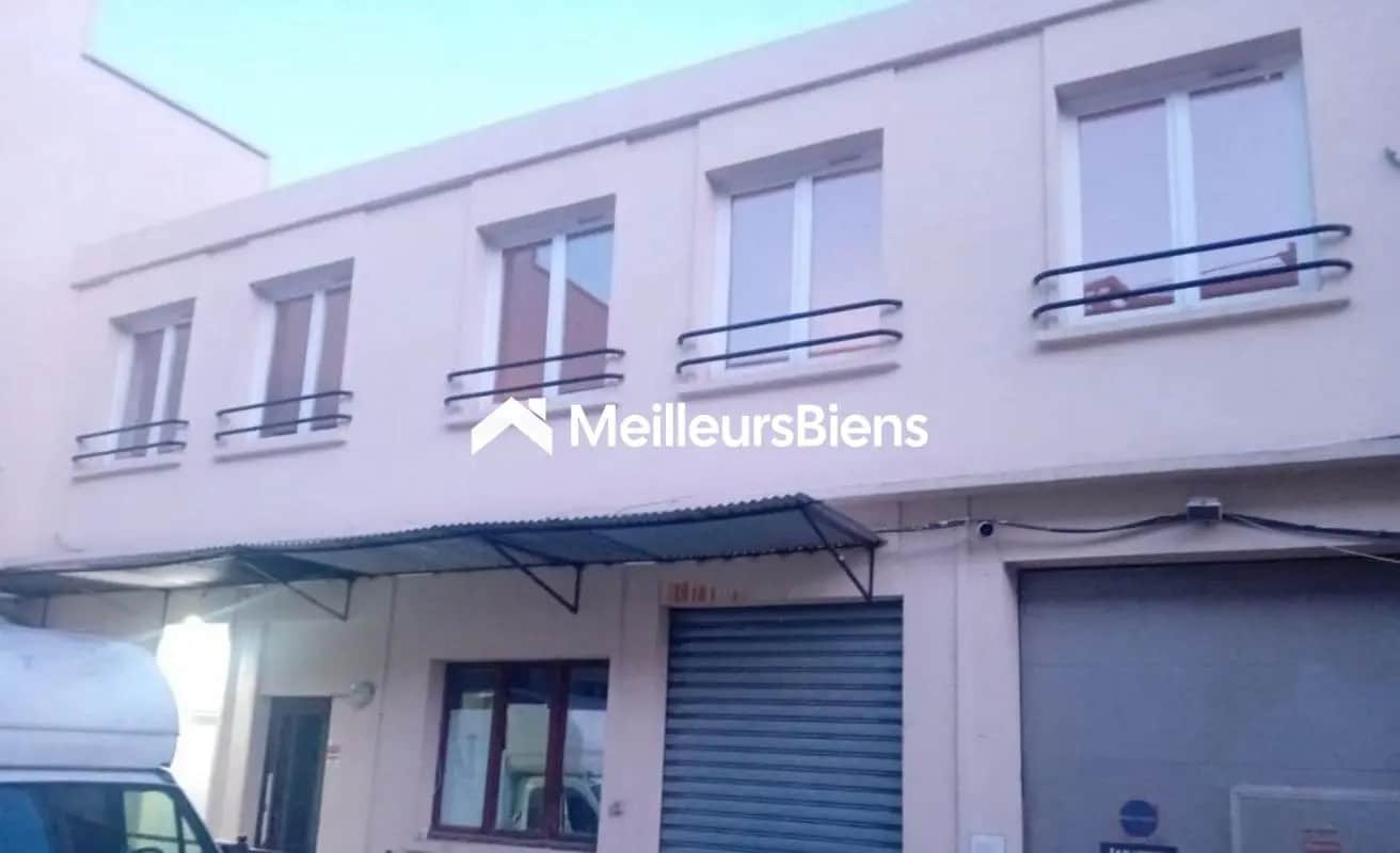 Office in Romainville to rent Primary Photo- Image 1 of 8