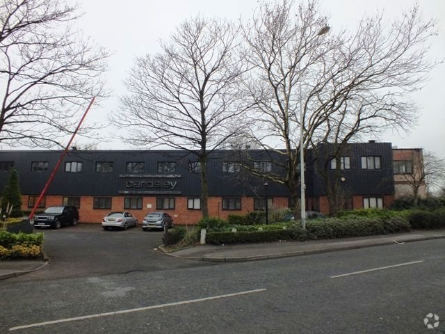 Globe Ln, Dukinfield for sale - Primary Photo - Image 1 of 1