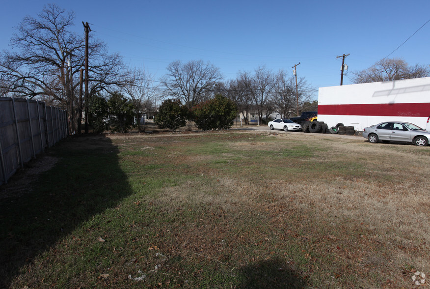 117 N Garland Ave, Garland, TX for sale - Primary Photo - Image 1 of 1