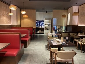 Retail in Barcelona, Barcelona to rent Interior Photo- Image 1 of 7