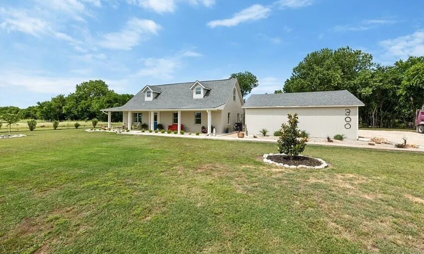 296-300 Carmel Creekside Dr, Hutto, TX for sale Building Photo- Image 1 of 1