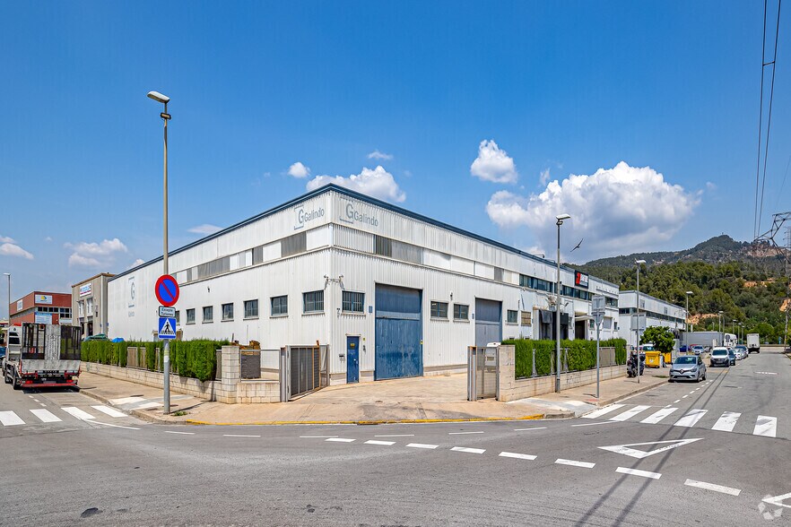 Industrial in Molins de Rei, Barcelona to rent - Primary Photo - Image 1 of 2