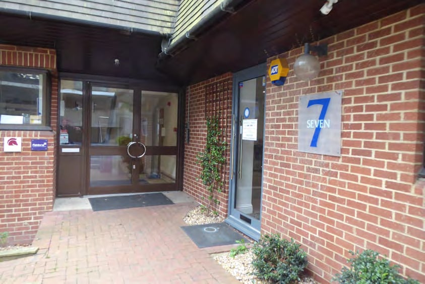 7 Vale Ave, Tunbridge Wells for sale - Building Photo - Image 3 of 10