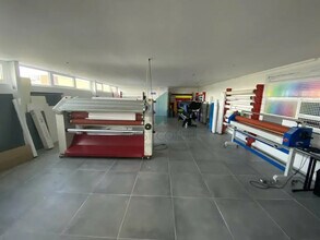 Office in Boissy-l'Aillerie to rent Interior Photo- Image 1 of 8