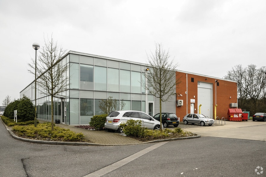 Centennial Ave, Elstree for sale - Primary Photo - Image 1 of 1