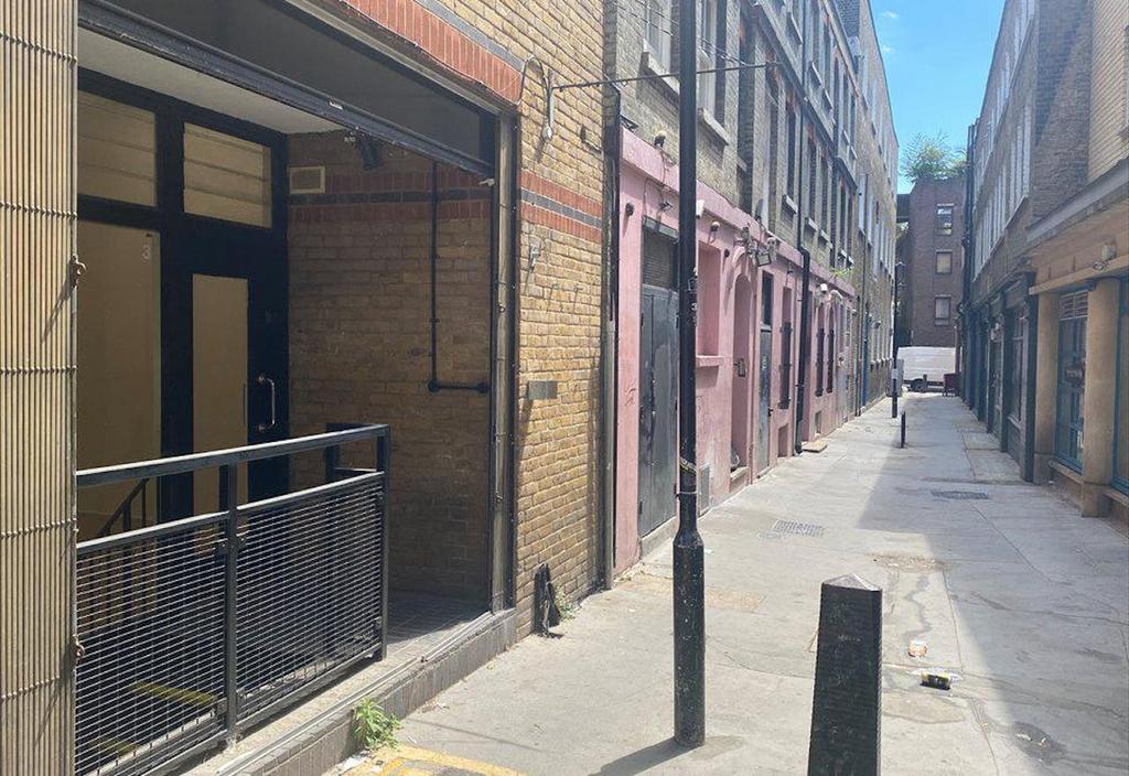 34-42 Shorts Gdns, London for sale Building Photo- Image 1 of 1