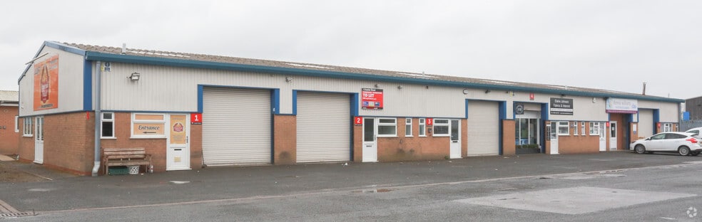 Unit 2 Clifton Moor Industrial Estate, York to rent - Primary Photo - Image 1 of 3
