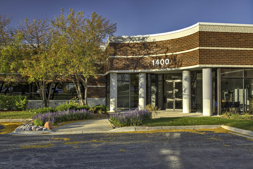 1400 E Lake Cook Rd, Buffalo Grove, IL for rent - Building Photo - Image 1 of 1