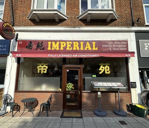 25 Stoneleigh Broadway, Epsom to rent - Primary Photo - Image 1 of 1