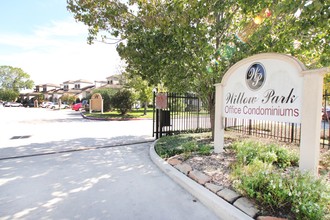 12820 Willow Centre Dr, Houston, TX for rent Building Photo- Image 1 of 7