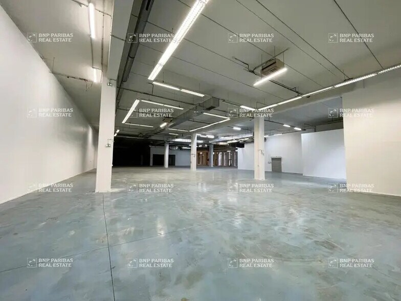 Light Industrial in Ivry-sur-Seine to rent - Building Photo - Image 2 of 23