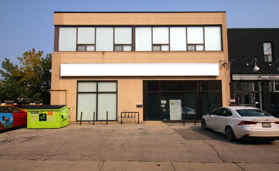 274 Geary Ave, Toronto, ON for sale - Building Photo - Image 3 of 4