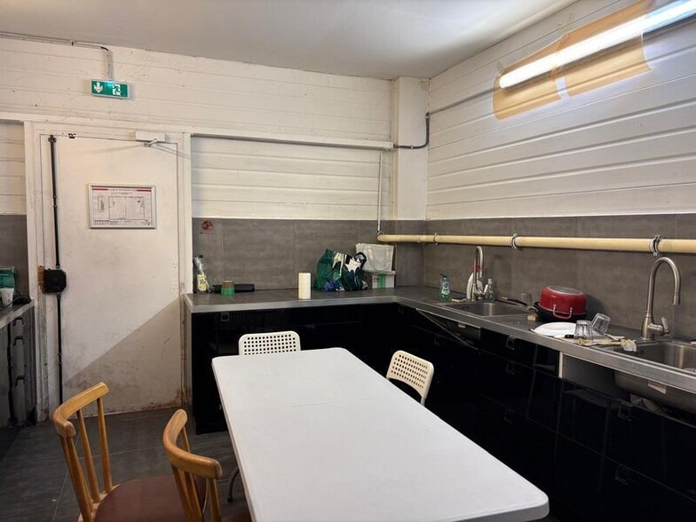 Light Industrial in Champigny-sur-Marne to rent - Interior Photo - Image 3 of 11