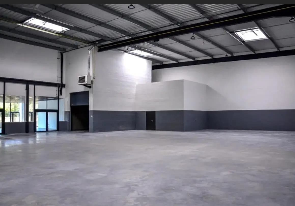 Light Industrial in Gennevilliers for sale Building Photo- Image 1 of 13