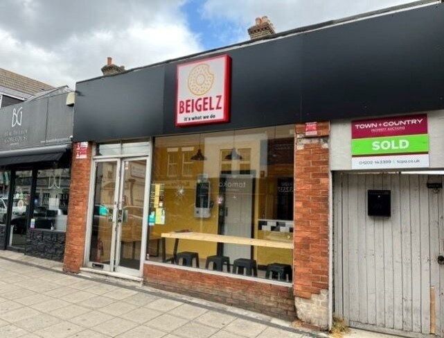 414 Ashley Rd, Poole for sale - Building Photo - Image 1 of 1