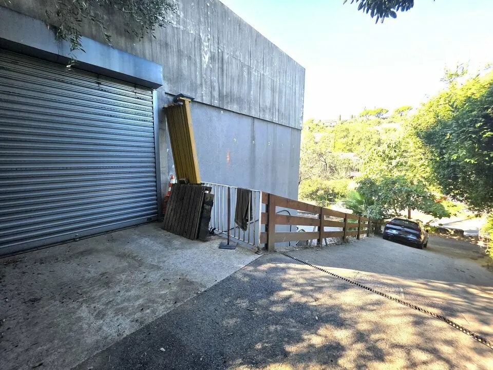 Vente Local d'activités 191 m² - Photo 1
