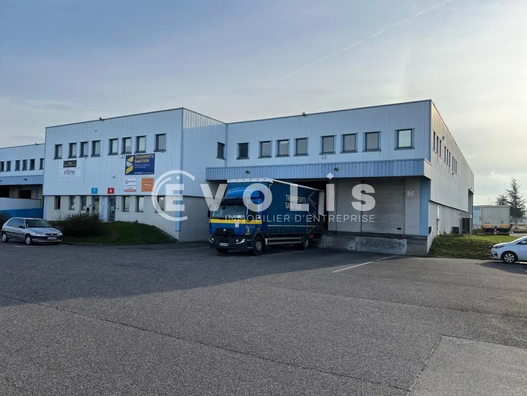 Office in Genas to rent Building Photo- Image 1 of 7