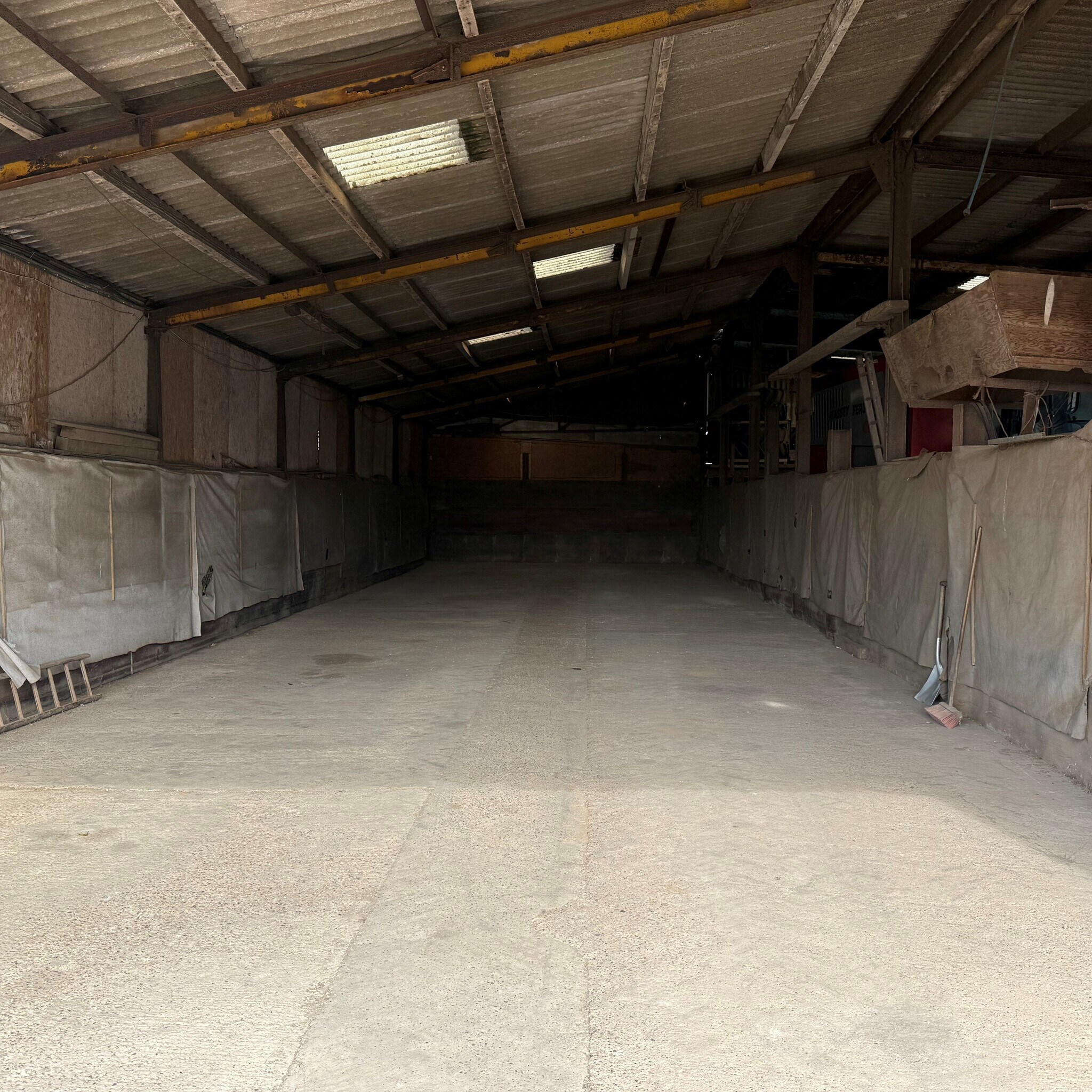 Lount Ln, Anslow to rent Interior Photo- Image 1 of 3