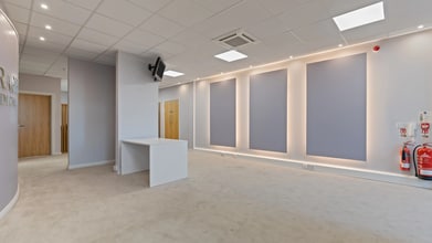 2-14 Longstone St, Lisburn to rent Interior Photo- Image 2 of 4