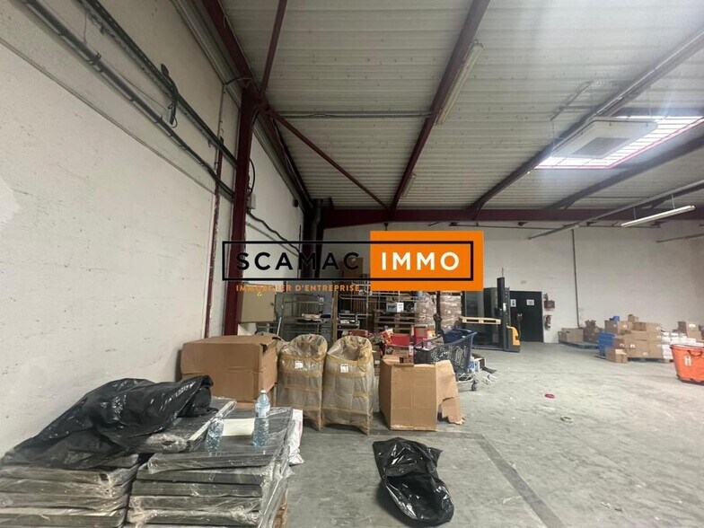 Light Industrial in Franconville to rent - Building Photo - Image 2 of 13