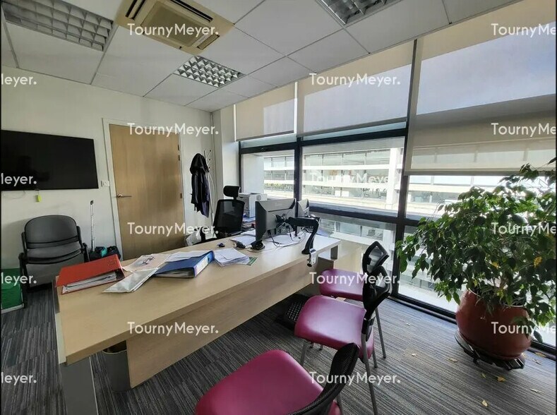 Office in Bayonne to rent - Interior Photo - Image 2 of 7