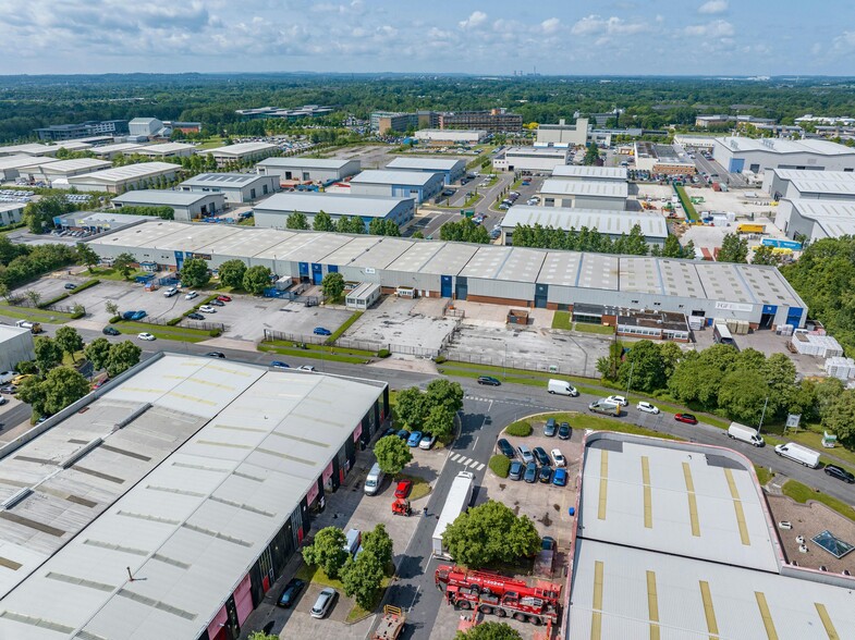 Risley Rd, Warrington to rent - Building Photo - Image 2 of 18