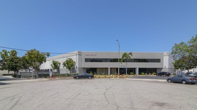 12801 Busch Pl, Santa Fe Springs, CA for rent Primary Photo- Image 1 of 12