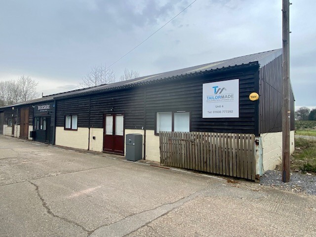 Ashampstead Cmn, Reading to rent Building Photo- Image 1 of 3