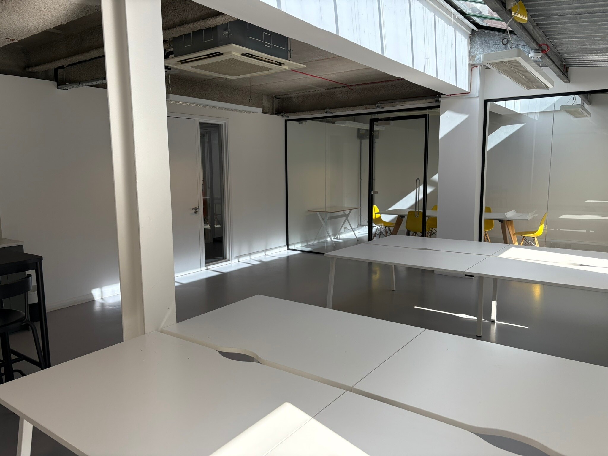 Bath Rd, Bristol to rent Interior Photo- Image 1 of 11