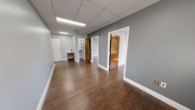 7777 Leesburg Pike, Falls Church, VA to rent Interior Photo- Image 2 of 6