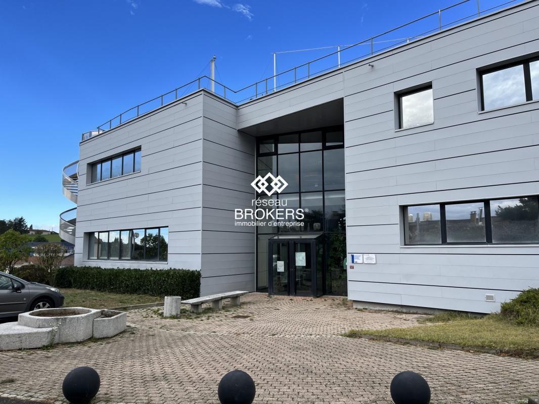 Office in Saint Clement Les Places for sale Building Photo- Image 1 of 13