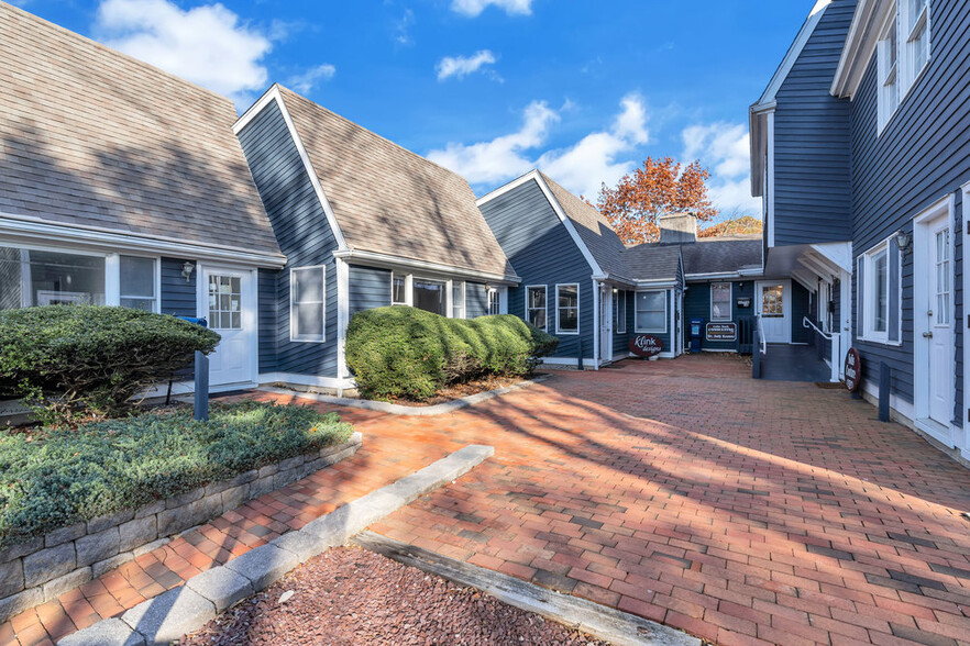 411 State Route 34 N, Colts Neck, NJ for sale - Primary Photo - Image 1 of 1