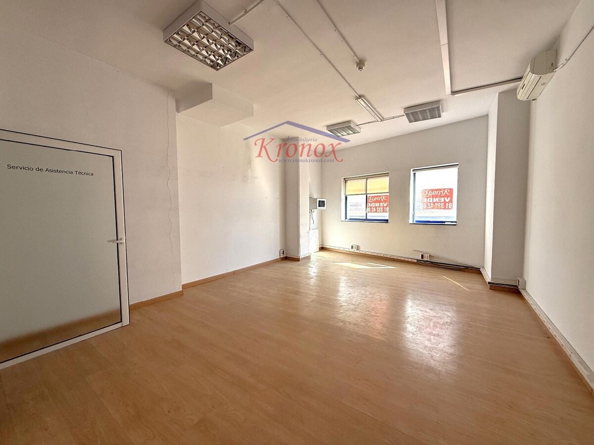 Madrid, MAD 28031 -  -  - Interior Photo - Image 1 of 11