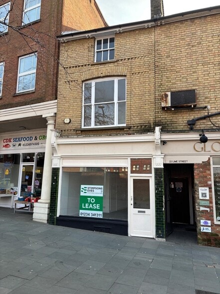 20 Lime St, Bedford to rent - Building Photo - Image 1 of 2