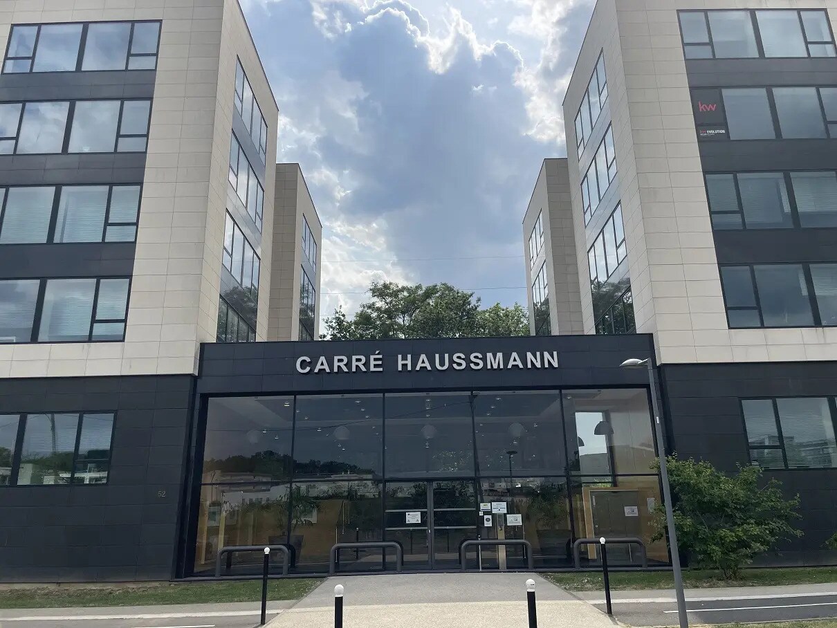 Office in Évry-Courcouronnes to rent Building Photo- Image 1 of 12