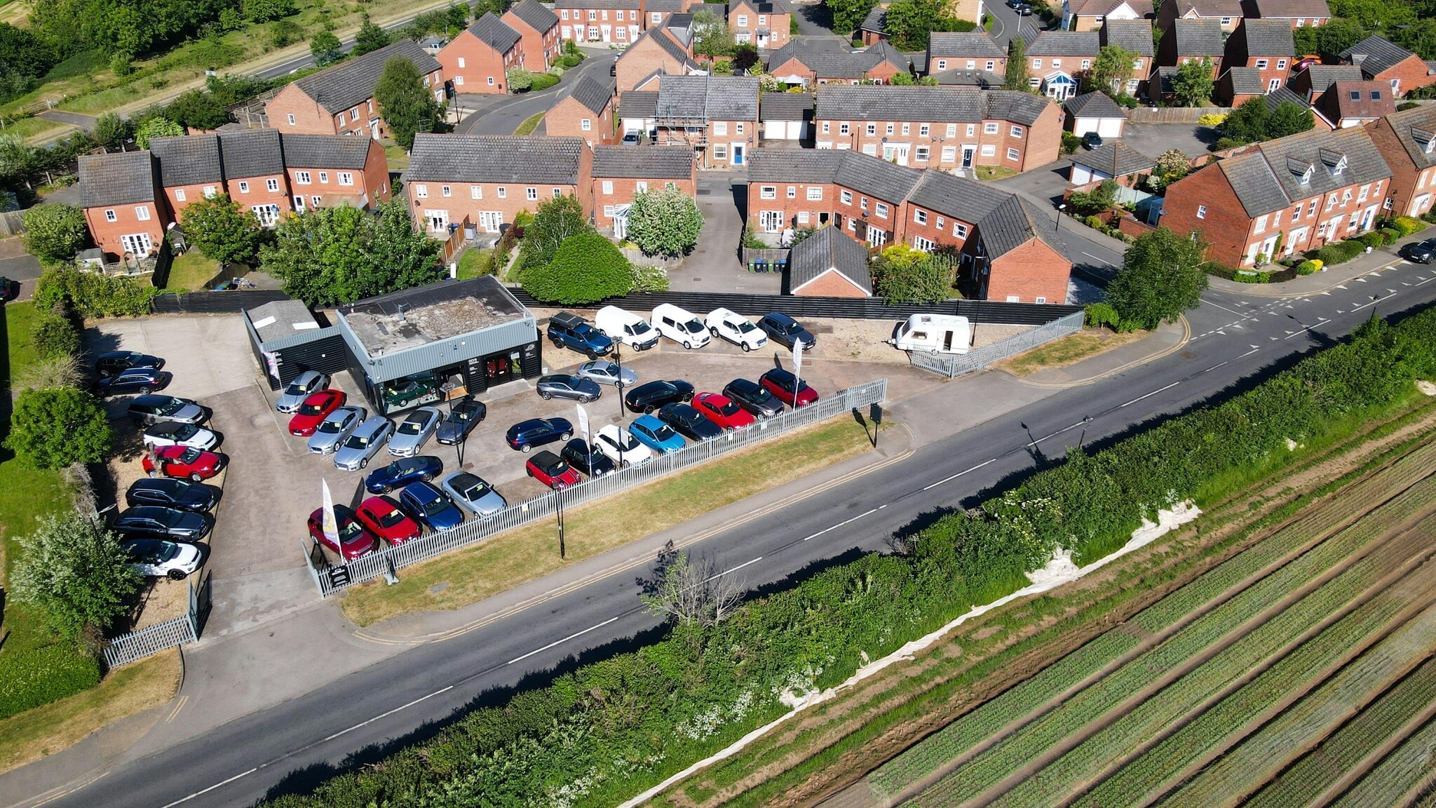 Wellesbourne Rd, Warwick to rent Building Photo- Image 1 of 15