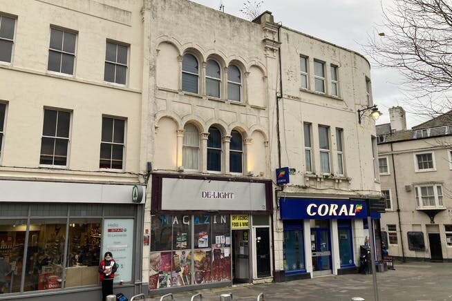 31 Kings Rd, St Leonards On Sea for sale - Building Photo - Image 1 of 1