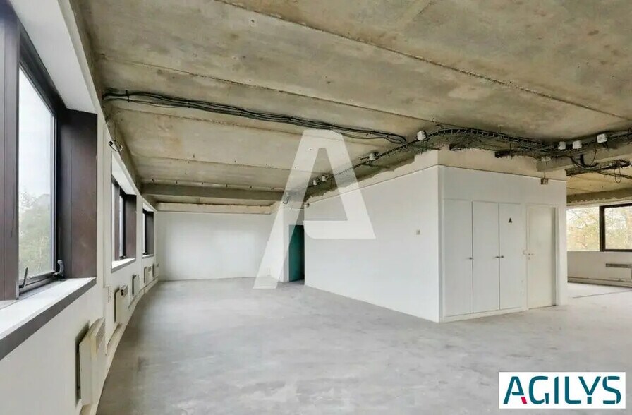 Office in Bonneuil-sur-Marne to rent - Interior Photo - Image 2 of 6