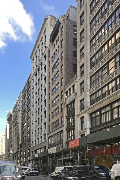 25 W 36th St, New York, NY for rent - Building Photo - Image 1 of 6