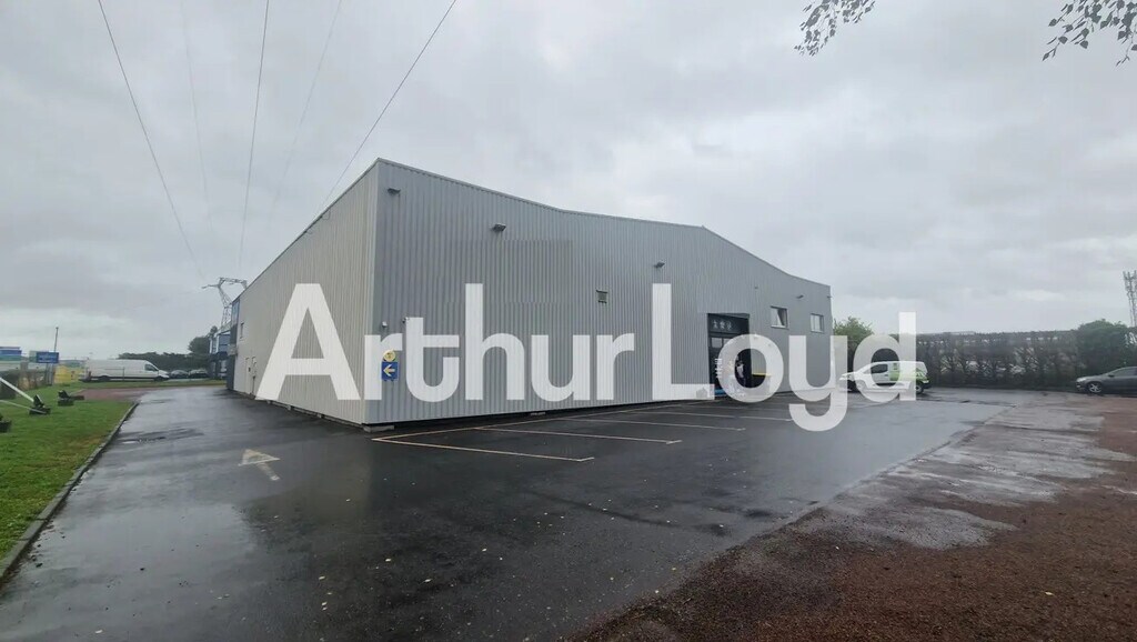 Location Local d'activités 223 m² - Photo 1