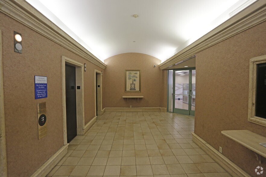 11911 San Vicente Blvd, Los Angeles, CA for rent - Lobby - Image 3 of 11