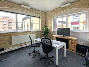 Purbeck Rd, Cambridge to rent Building Photo- Image 2 of 7