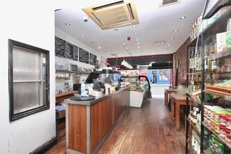 10 Stoke Newington Church St, London to rent Interior Photo- Image 1 of 11