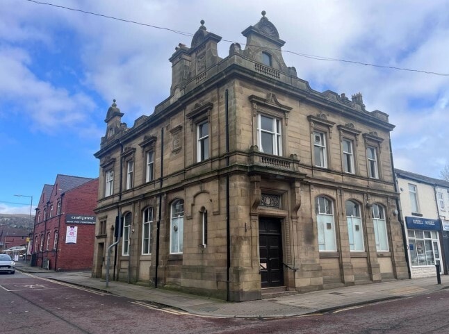 More details for 27 Lee Ln, Bolton - Office, Retail to Rent