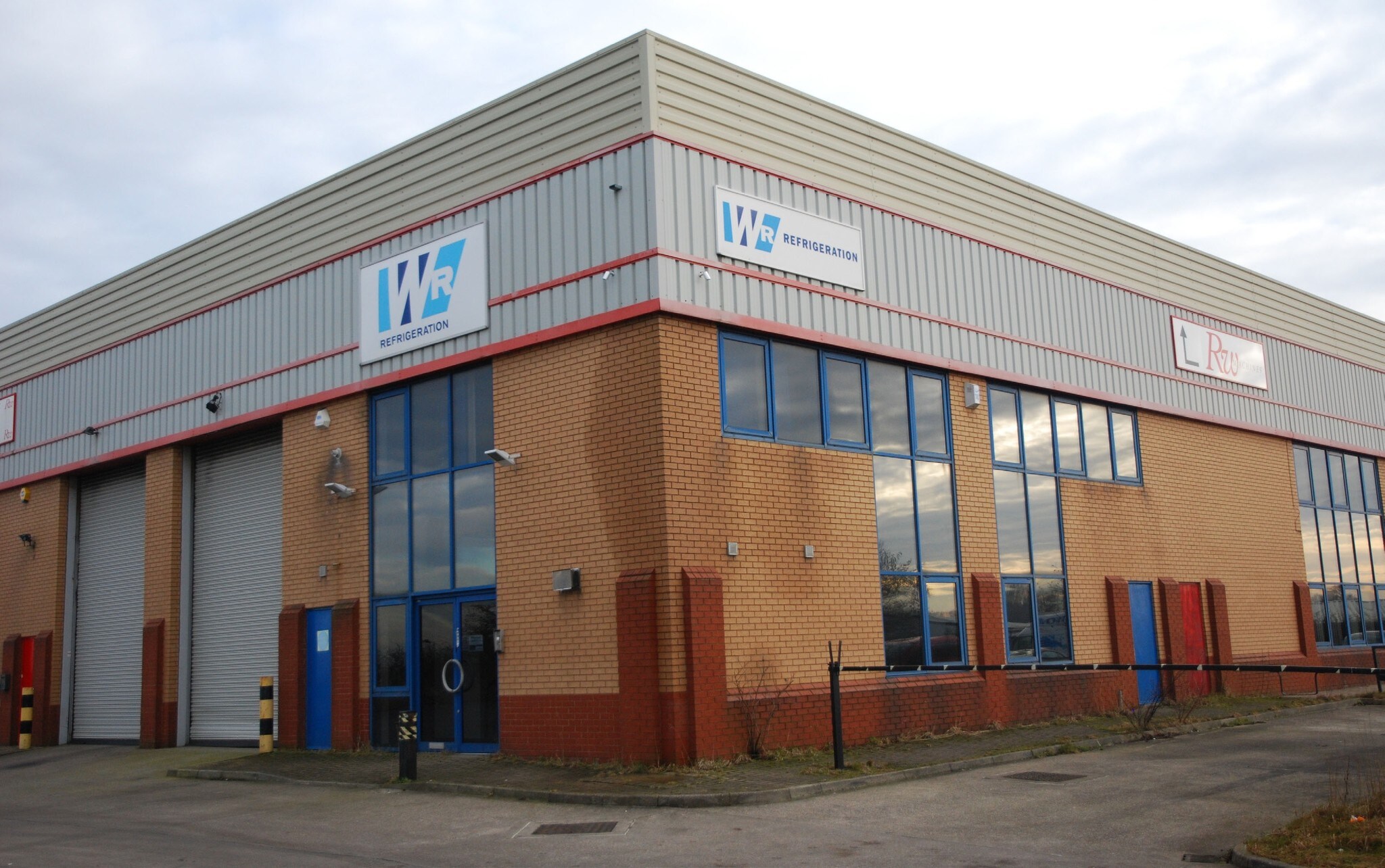 Nepshaw Ln S, Morley for sale Primary Photo- Image 1 of 1