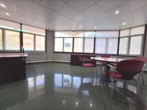 Retail in Barberà del Vallès, Barcelona to rent Interior Photo- Image 1 of 18