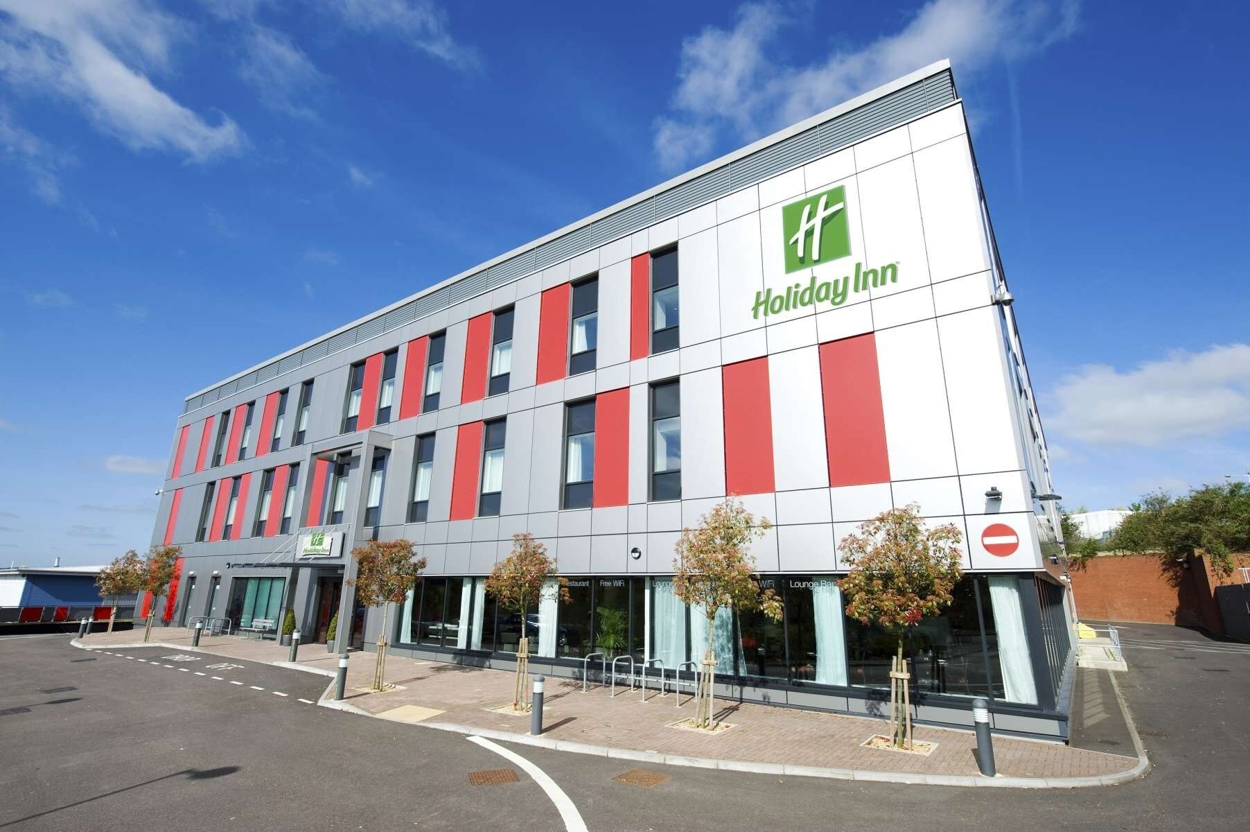 Airport Way, Luton for sale Primary Photo- Image 1 of 1