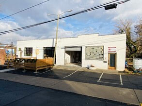 244 Short Coxe Ave, Asheville, NC for rent Building Photo- Image 1 of 4