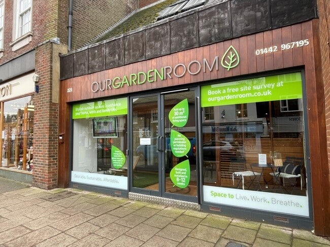 More details for 221 High St, Berkhamsted - Retail to Rent